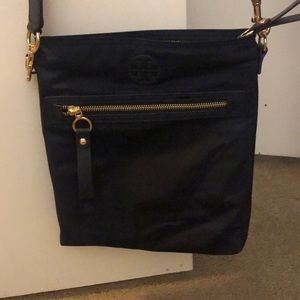 Nylon Tory Burch crossbody (navy)